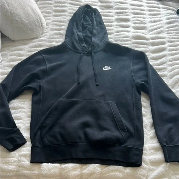 Nike Black Sweatshirt Classic Style - Picture 1 of 1